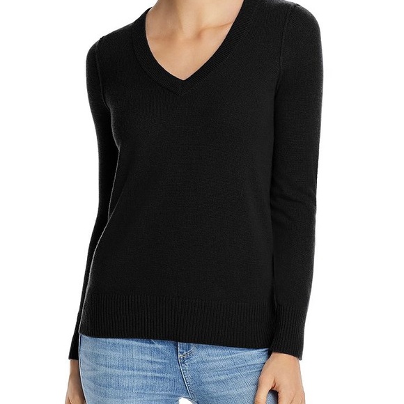 AQUA Cashmere V-Neck Cashmere Sweater (Black) - Picture 1 of 6